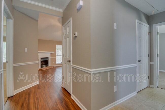 Foto del edificio - 3614 Cullen Dr