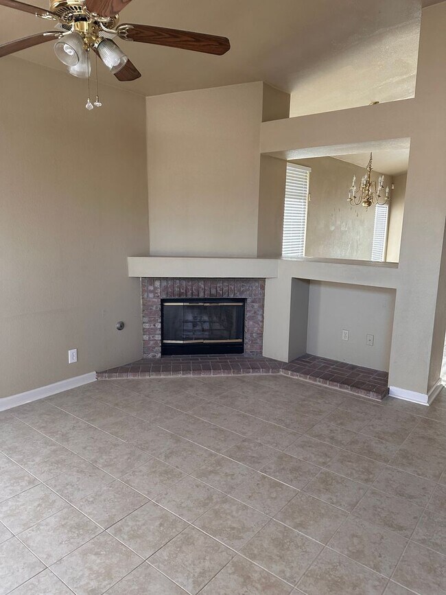 Foto del edificio - Great 4 bedroom 2 bath home