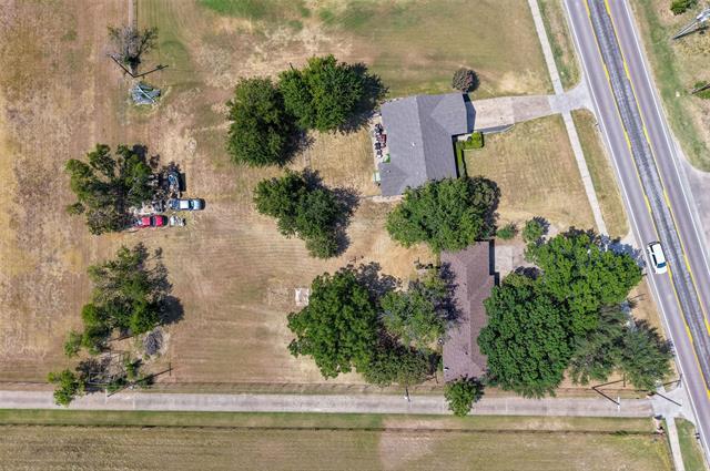 Building Photo - 532 FM 1187
