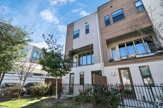 Building Photo - 2401 Crawford St