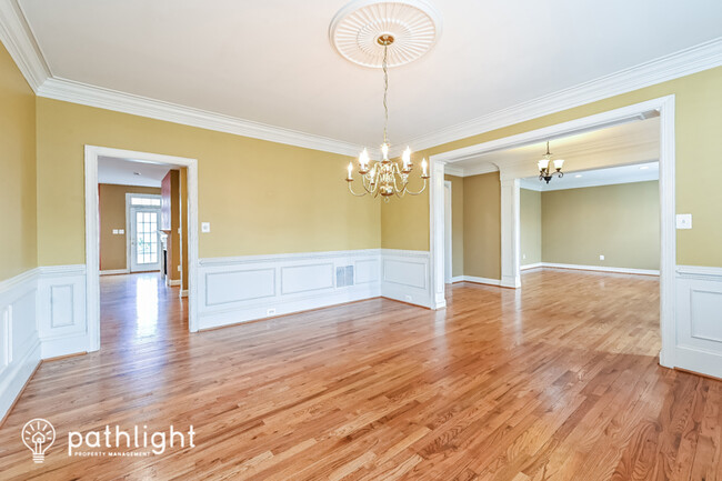 Foto del edificio - 8429 Link Hills Loop