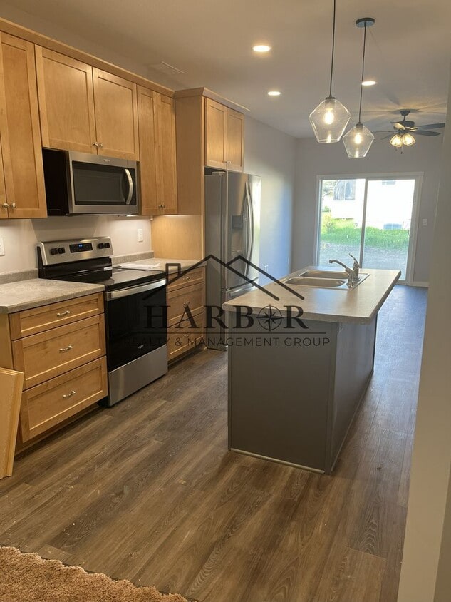 Primary Photo - Contemporary 2 Bedroom Townhome - Kasson MN