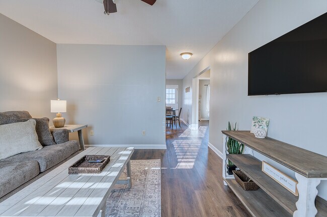 Foto del edificio - 109 Midnight Dr