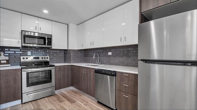 Foto del edificio - 1545 Spruce Terrace