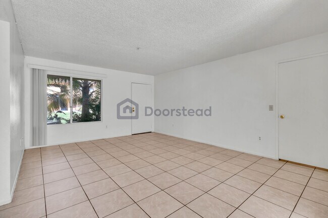Foto del edificio - 820 N Santa Fe Ave