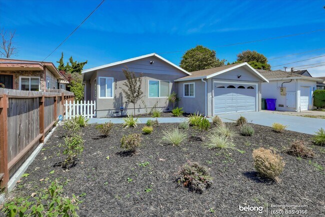 Building Photo - 1905 Esmond Ave