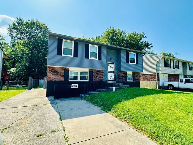 Building Photo - Updated 5BR/2BR house near Outer Loop now available!