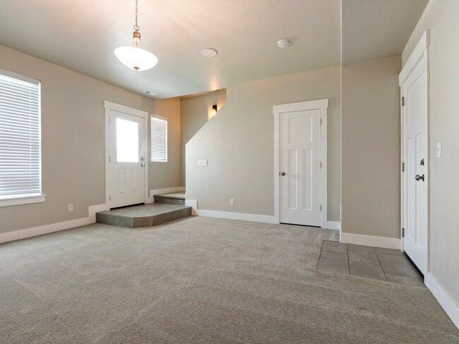 Foto del edificio - 2564 E High Ridge Rd