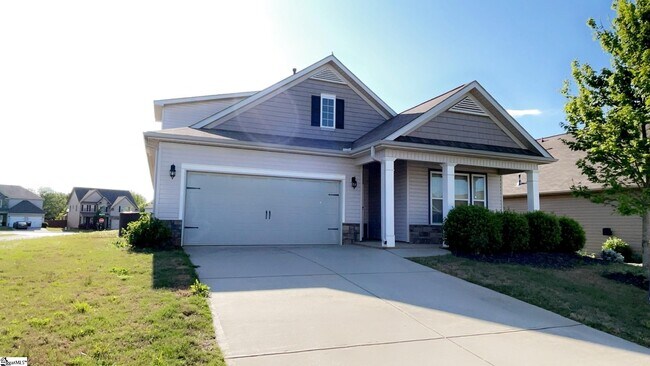 Building Photo - 728 Arnica Dr