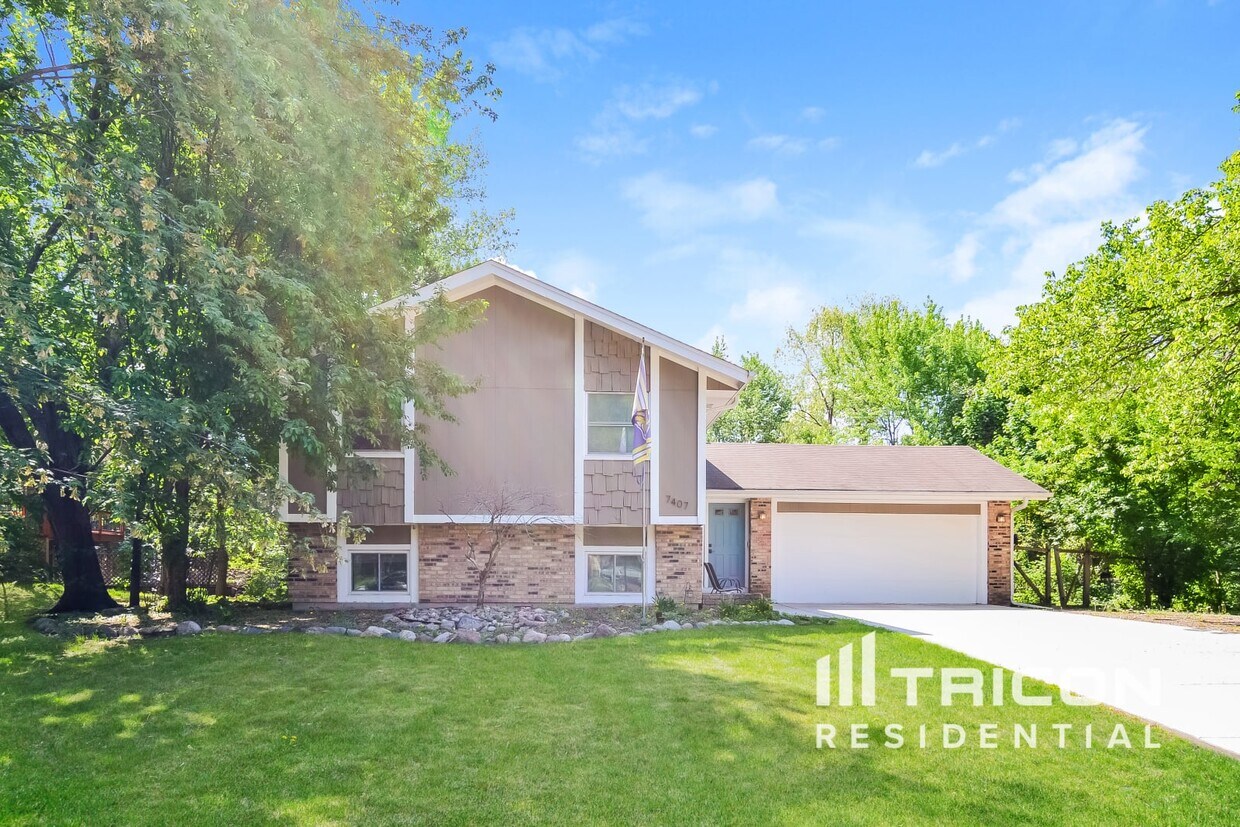 Foto principal - 7407 Laredo Dr