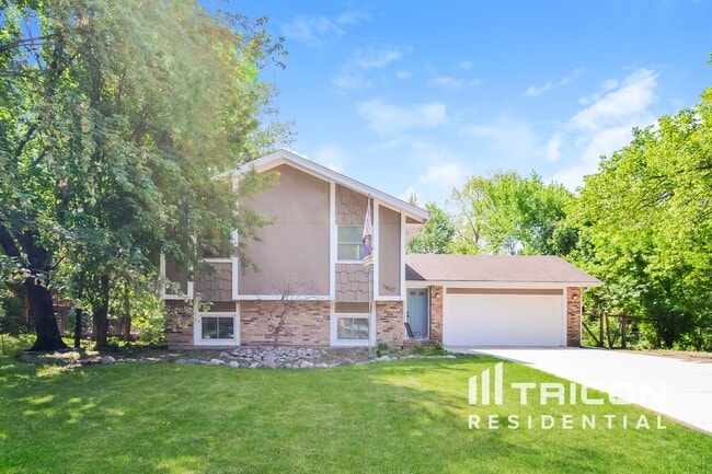 Building Photo - 7407 Laredo Dr