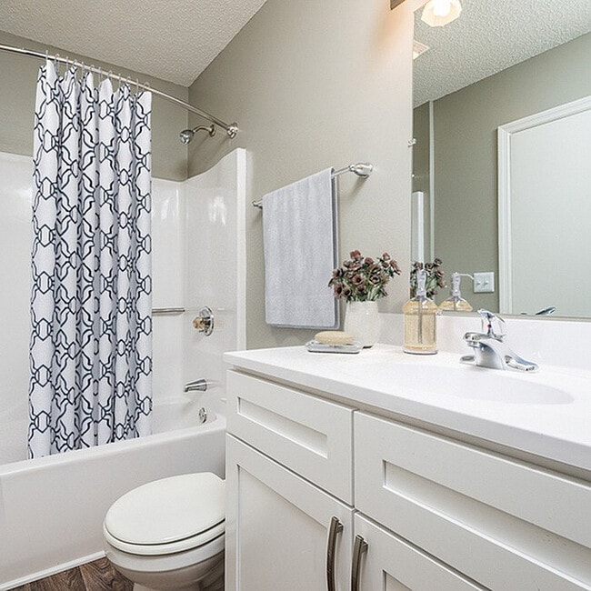 Building Photo - Willowdaile