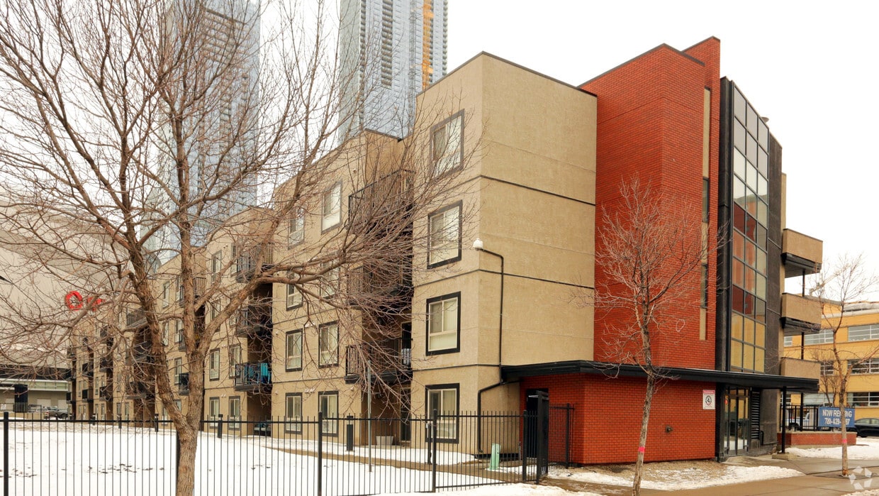 Square 104 10404 104th Ave NW Edmonton, AB