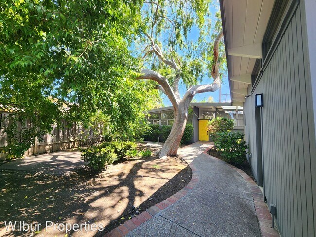 Building Photo - 4 br, 3 bath House - 3990 Duncan Place