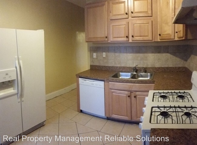 Foto del edificio - 2536 Arunah Ave