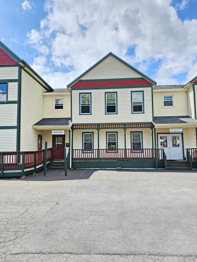 341 N Colony St, Wallingford, CT 06492 Room for Rent in Wallingford