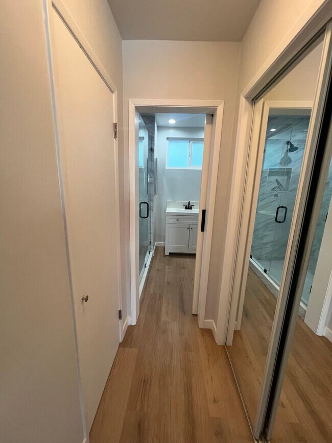 Foto del edificio - 2859 Leeward Ave