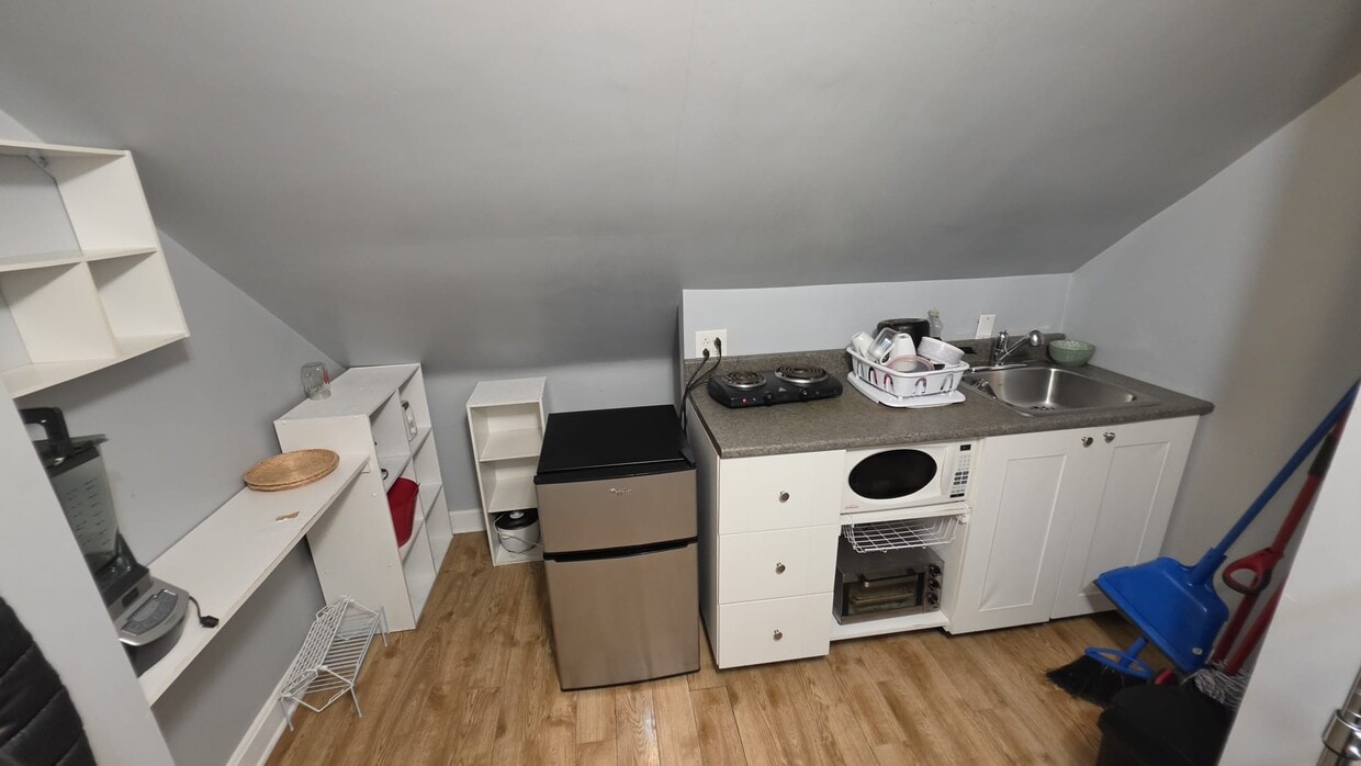 Building Photo - 286 Mill Rd