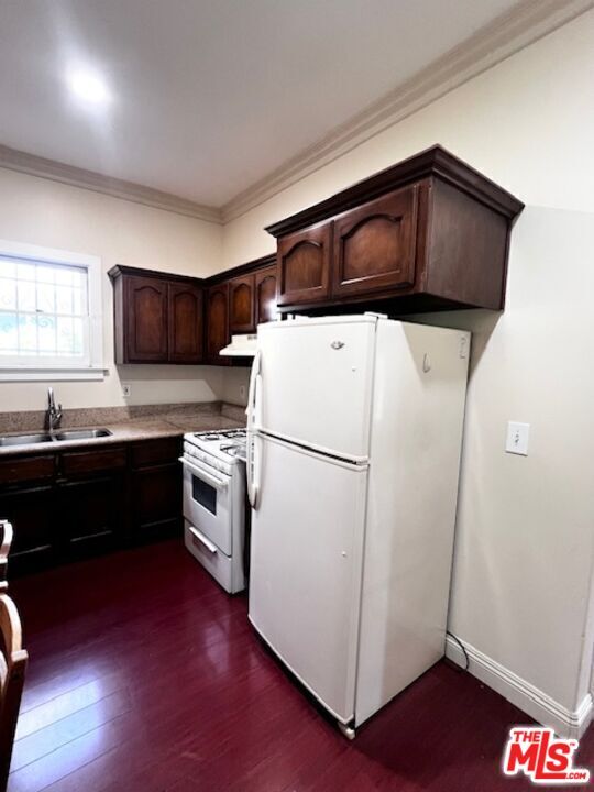 Foto del edificio - 2108 Oak St