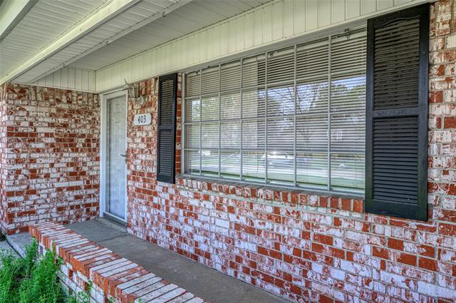 Building Photo - 403 Daisy Dr