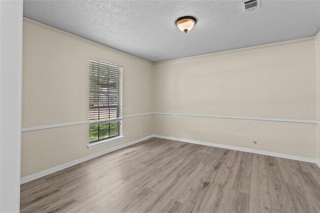 Building Photo - 8203 Schaffer Ln