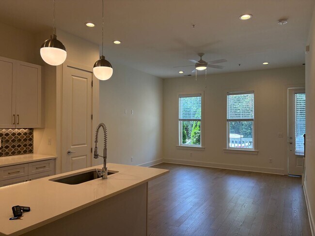 Foto del edificio - 231 Ribbon Ln