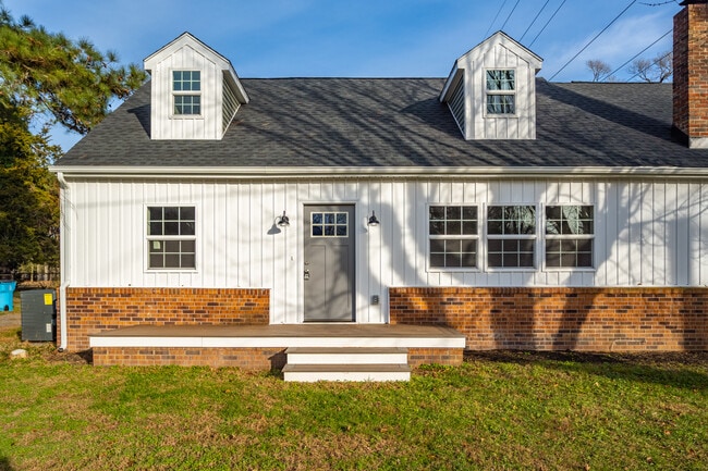 Building Photo - 1201 Tuscola Ave