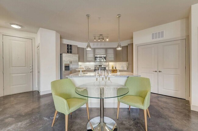 Foto del edificio - Skyline Farmers Market