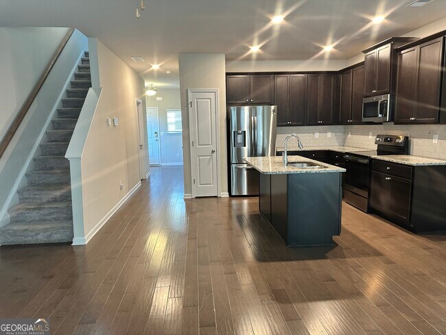 Building Photo - 7062 Mimosa Blf