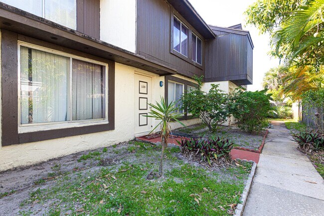Foto del edificio - 5372 Bosque Ln