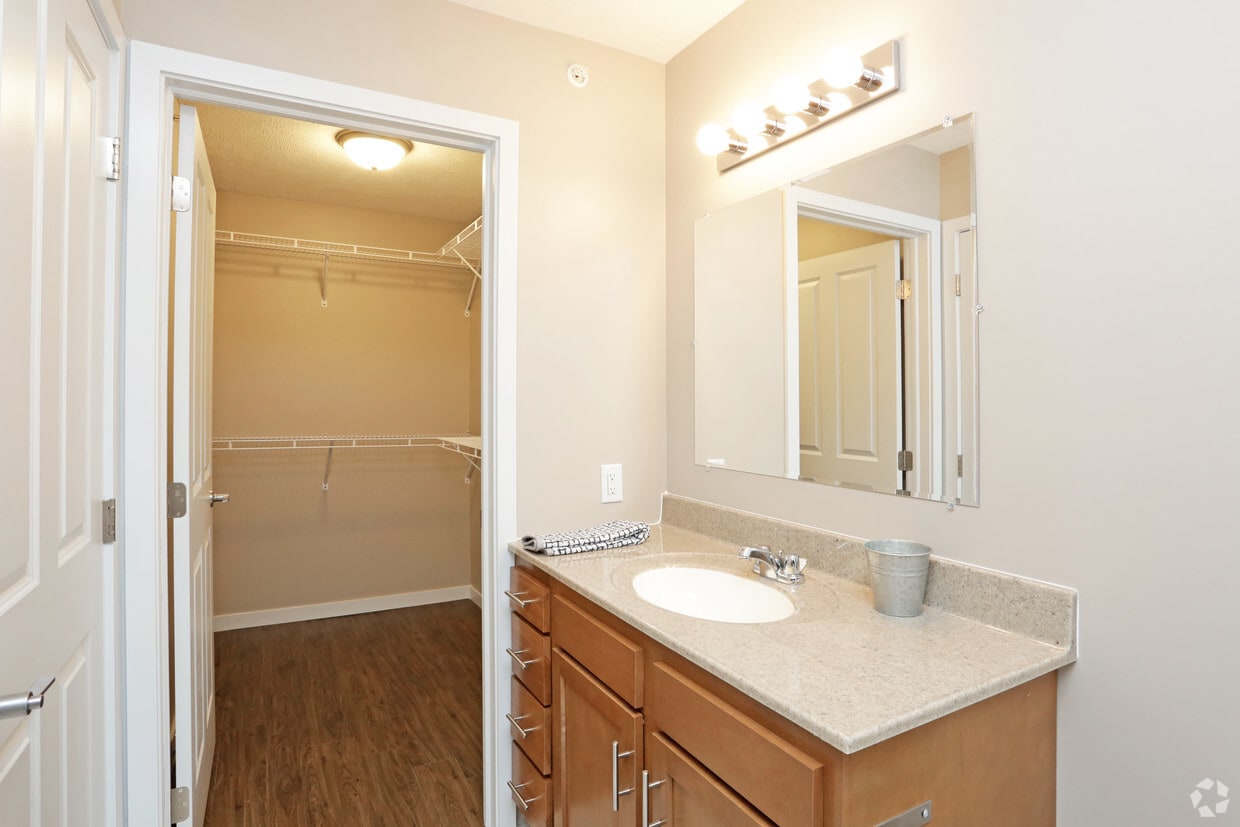 200 E US34 Unit 7227, Grand Island, NE 68801 Apartment for Rent in