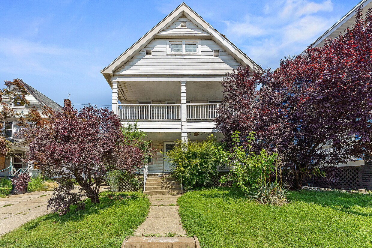 Primary Photo - 8810 Denison Ave