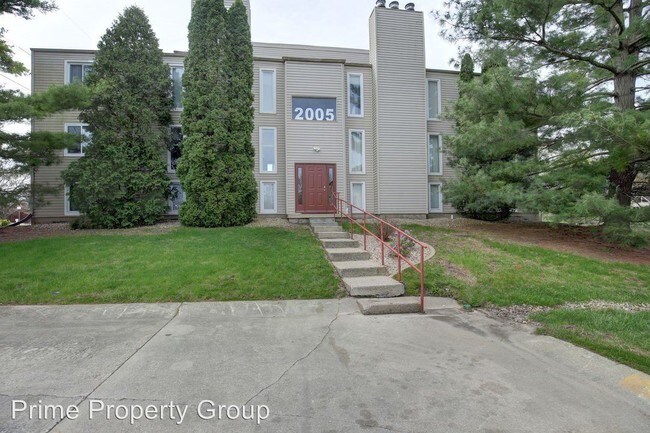 Building Photo - 2005 S Mattis Ave