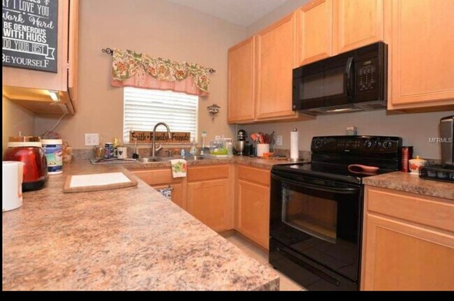 Building Photo - 2221 Retreat View Cir