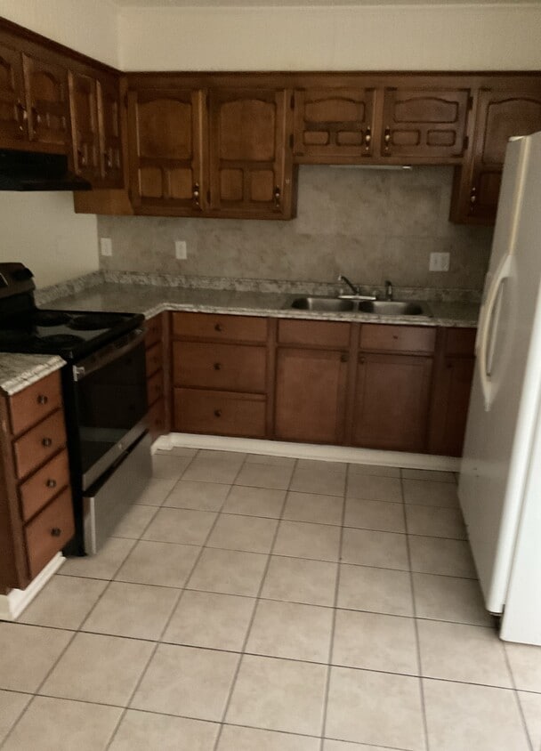Foto del edificio - 1278 N River Rd
