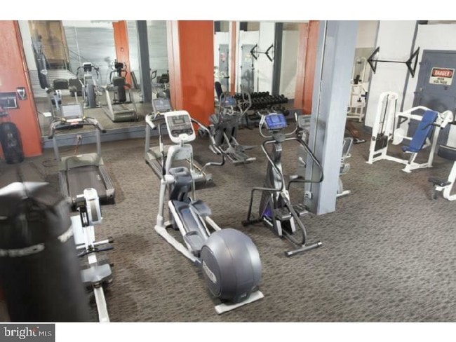 Building Photo - 312 Walnut St