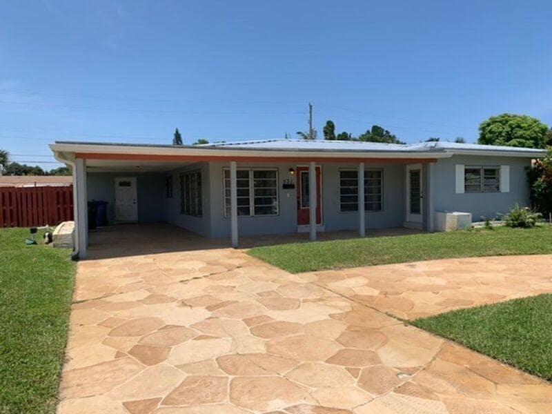 Primary Photo - 531 NW 38th St
