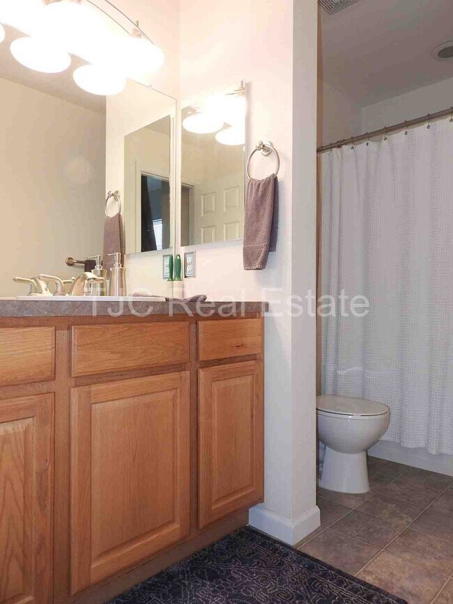 Foto del edificio - 8410 E 29th Ave