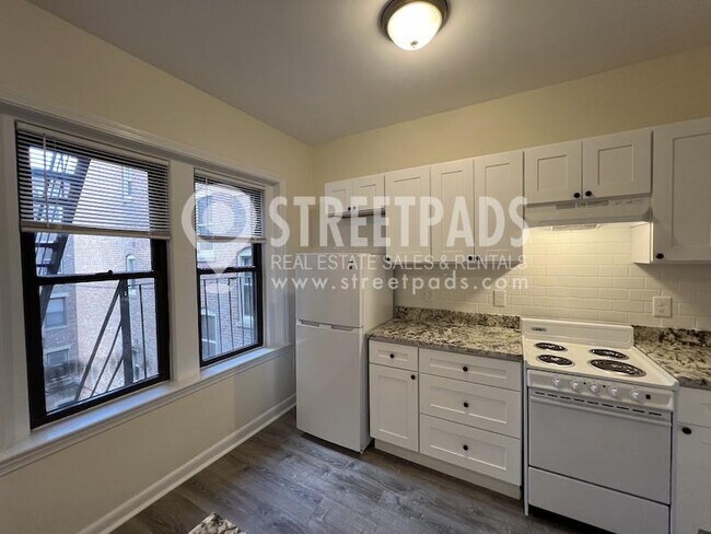 Building Photo - 1 bedroom in Boston MA 02134