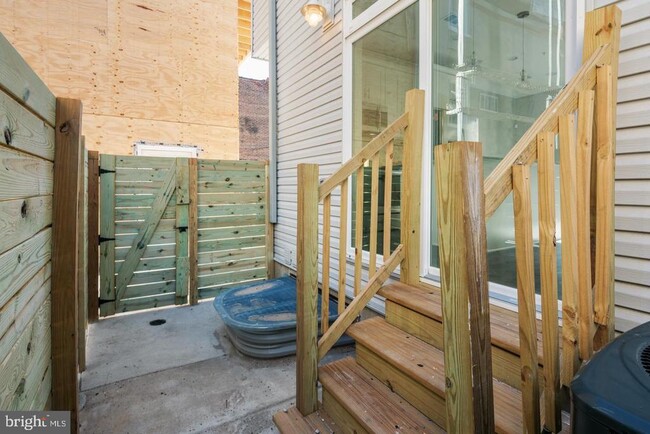 Foto del edificio - 1731 W Harper St