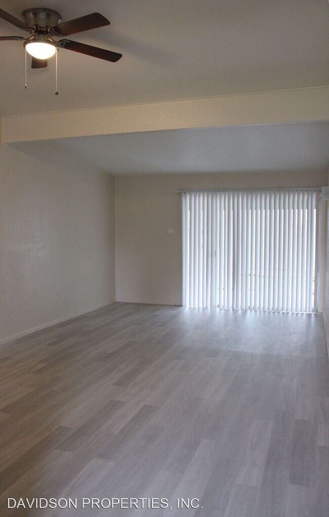 Building Photo - 2 br, 1 bath House - 8417 Greenbrier