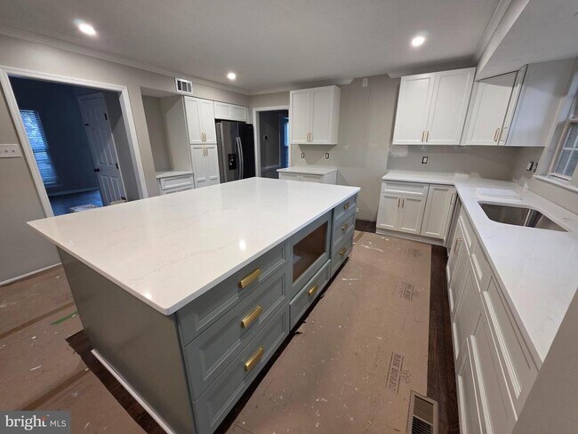 Building Photo - 1650 Wickham Way