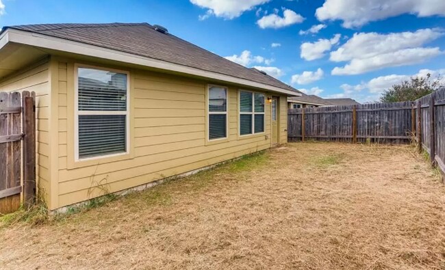 Foto del edificio - 15110 Walcott Dr