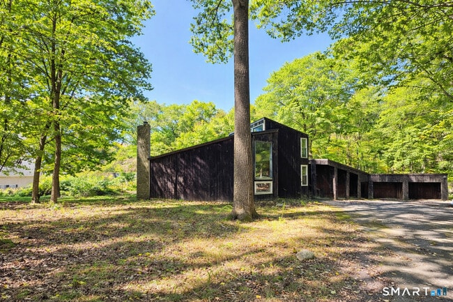 Foto del edificio - 860 Oakwood Rd