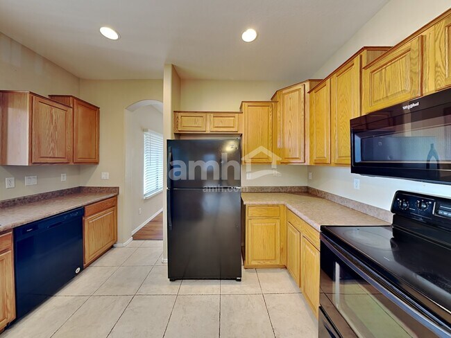 Foto del edificio - 3717 N 128th Avenue