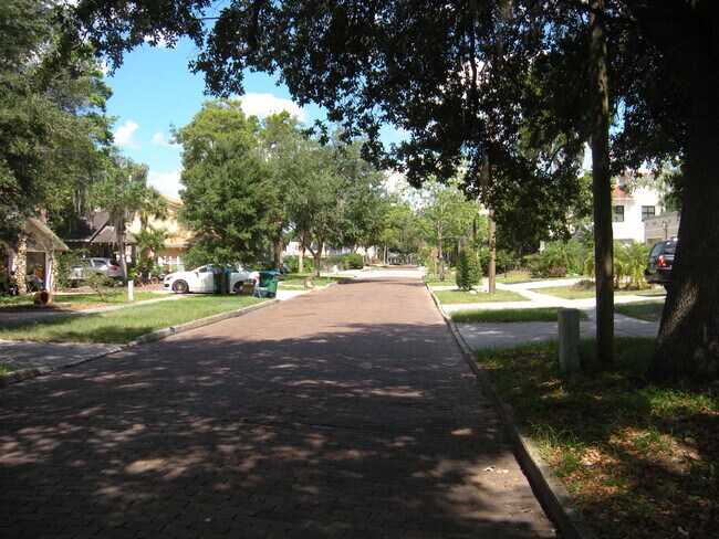 Vista de la calle - 955 Aragon Ave