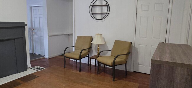 Foto del edificio - 1513 Blair Ave
