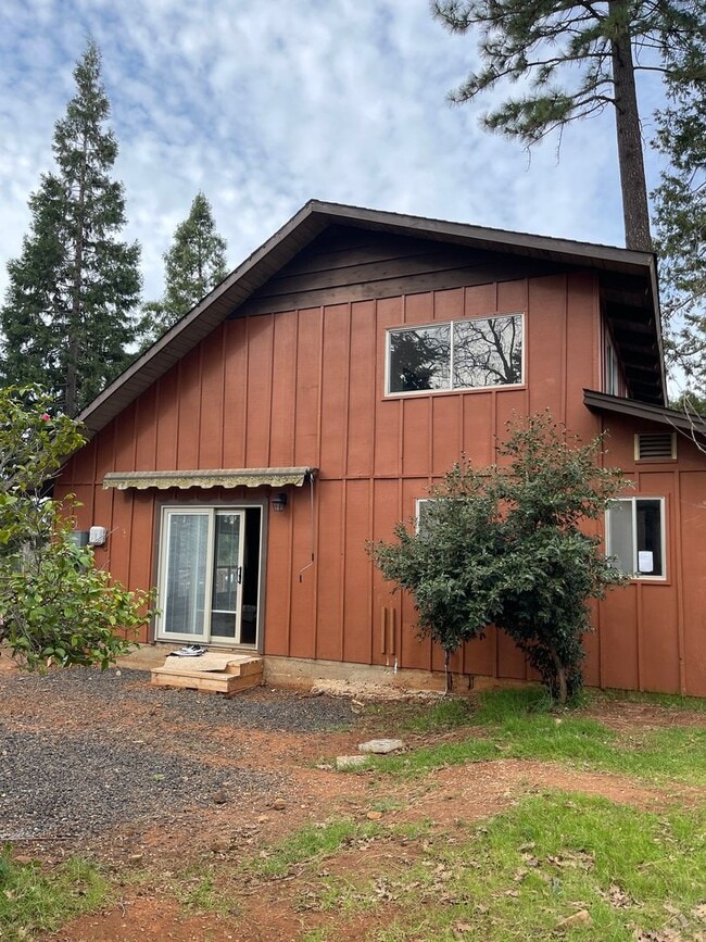 Building Photo - Magalia- 3 bedroom 2 bathroom, 2 story, detached garage, extra lot available