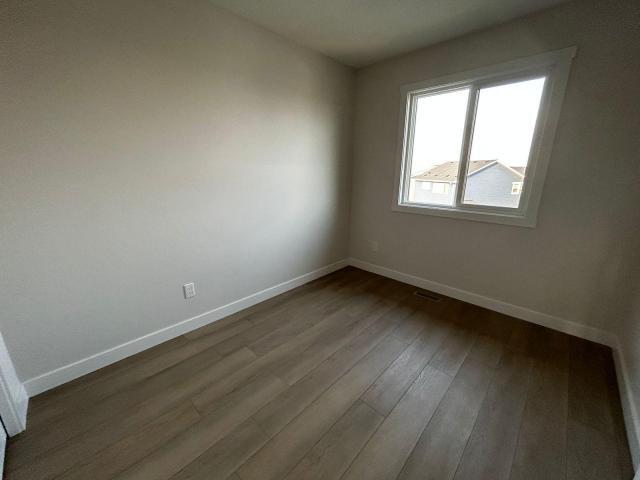 Building Photo - 3 bedroom in Calgary AB T3R 1Y2