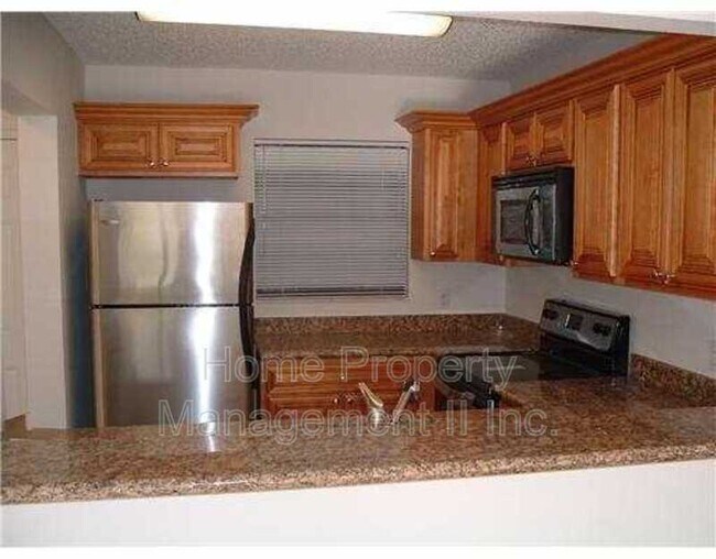Building Photo - 1482 Lake Crystal Dr